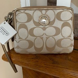 Coach wallet new with tags price firm